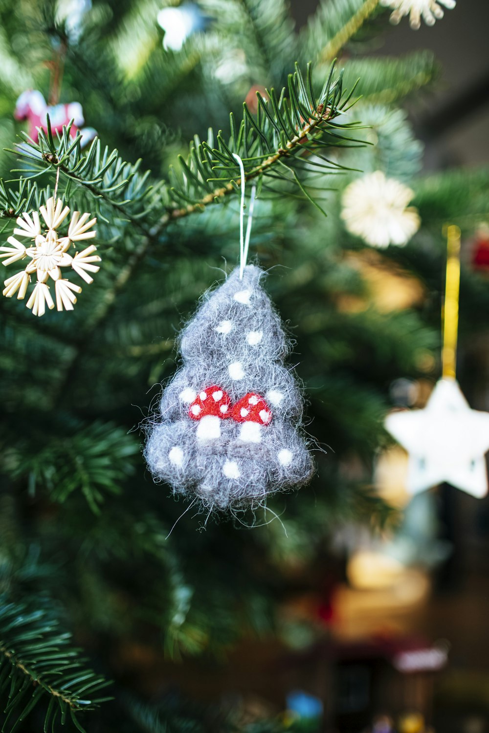 gray and white snowflake ornament