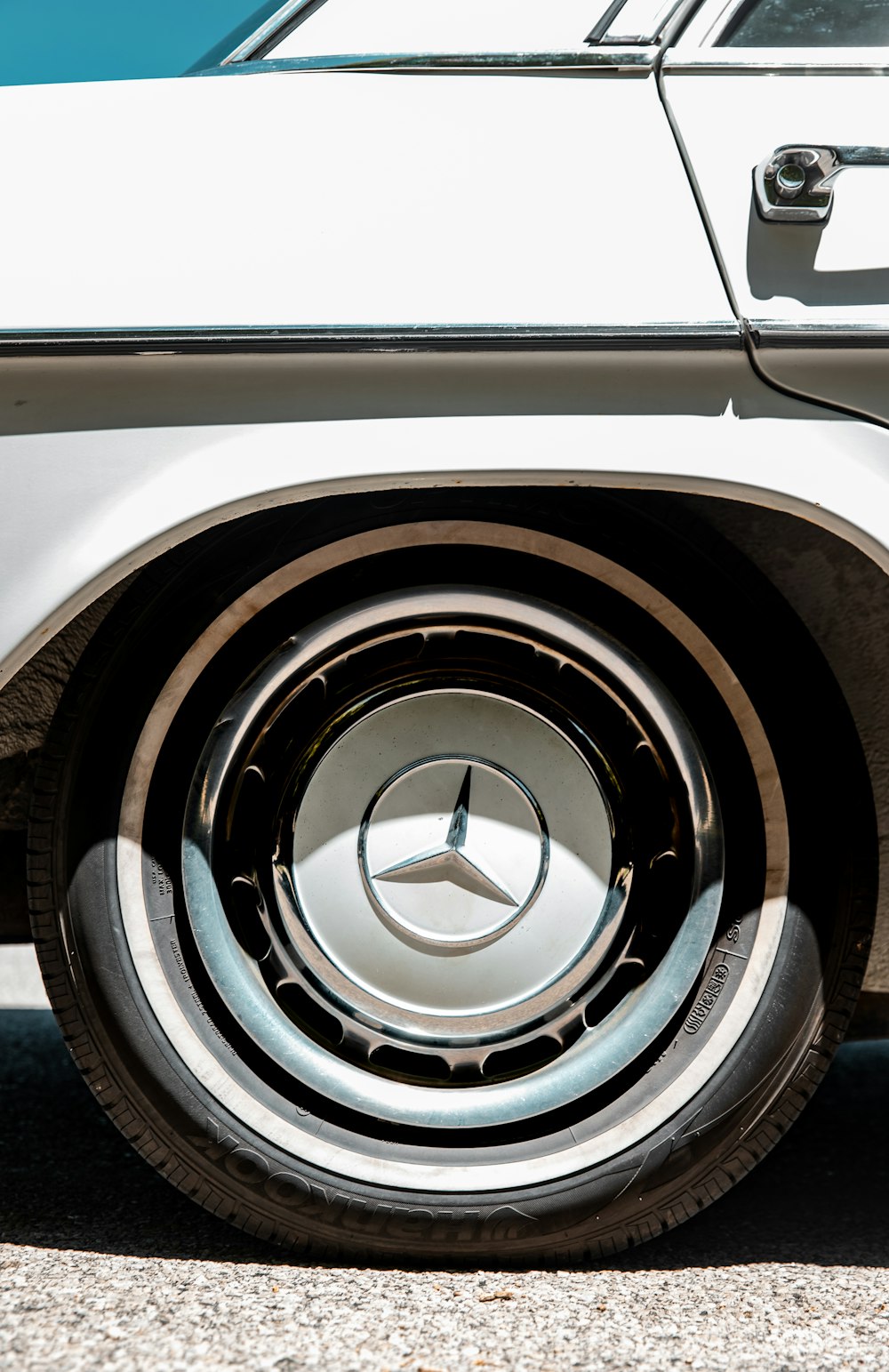 white and black car wheel