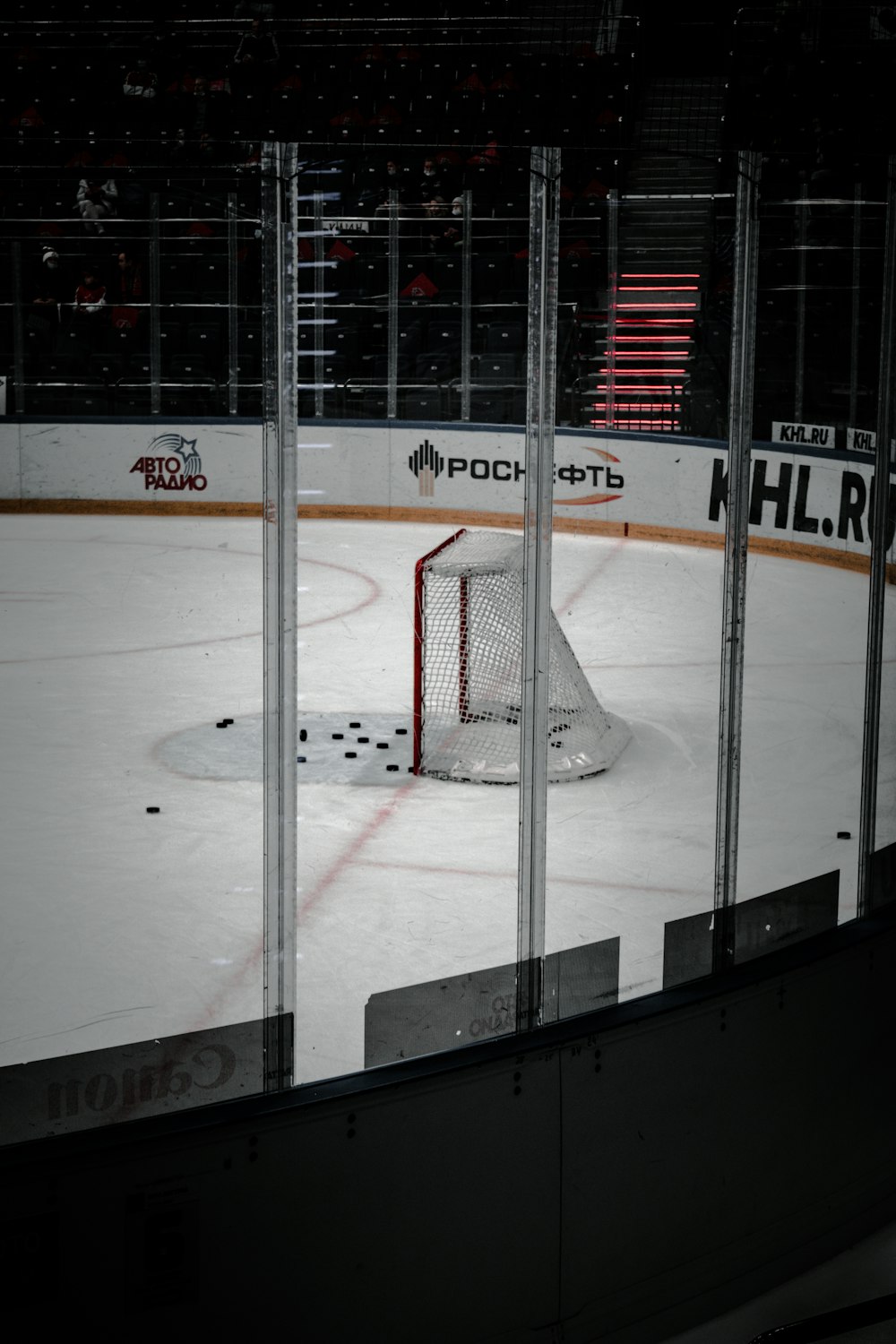 white and red ice hockey stadium