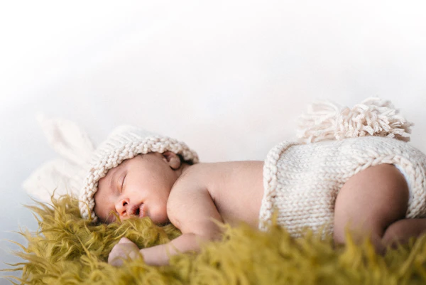 Newborn Details Hands