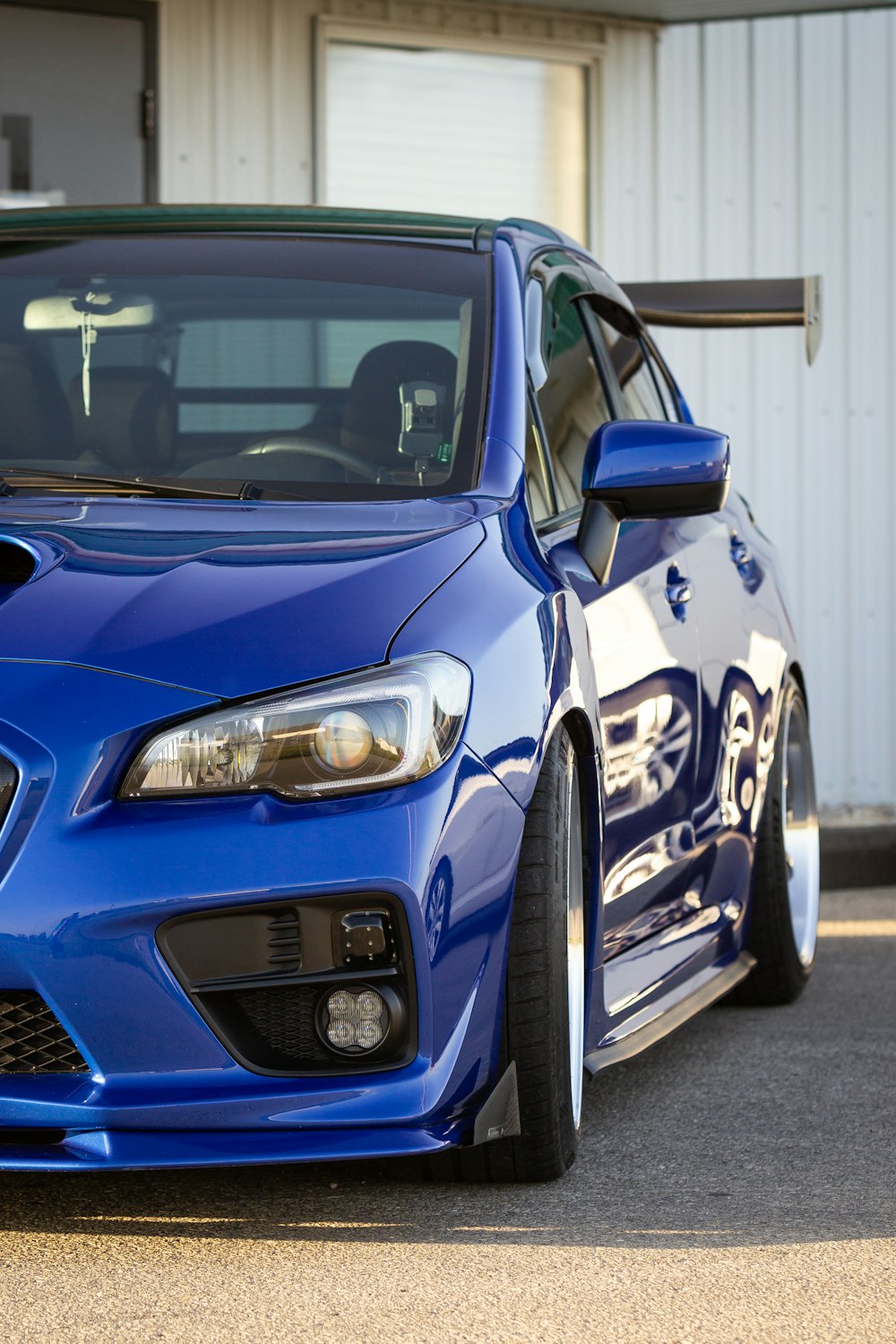 blue and white bmw m 3