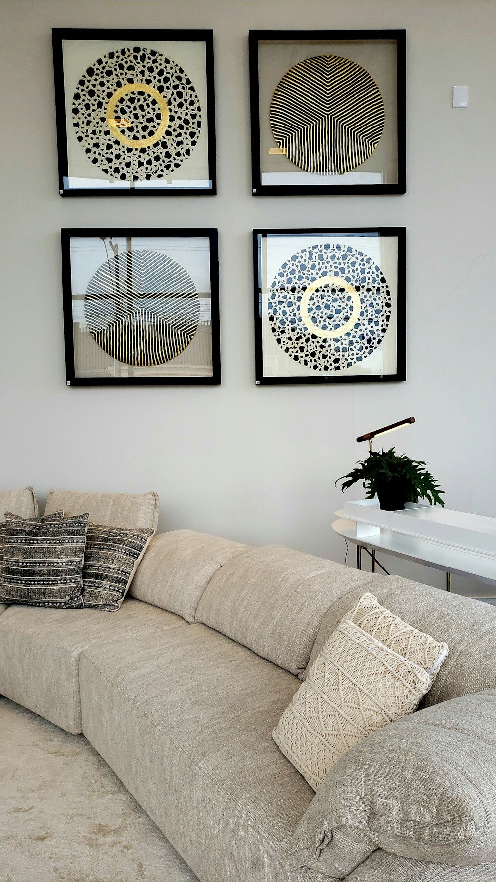 black and white round wall decor