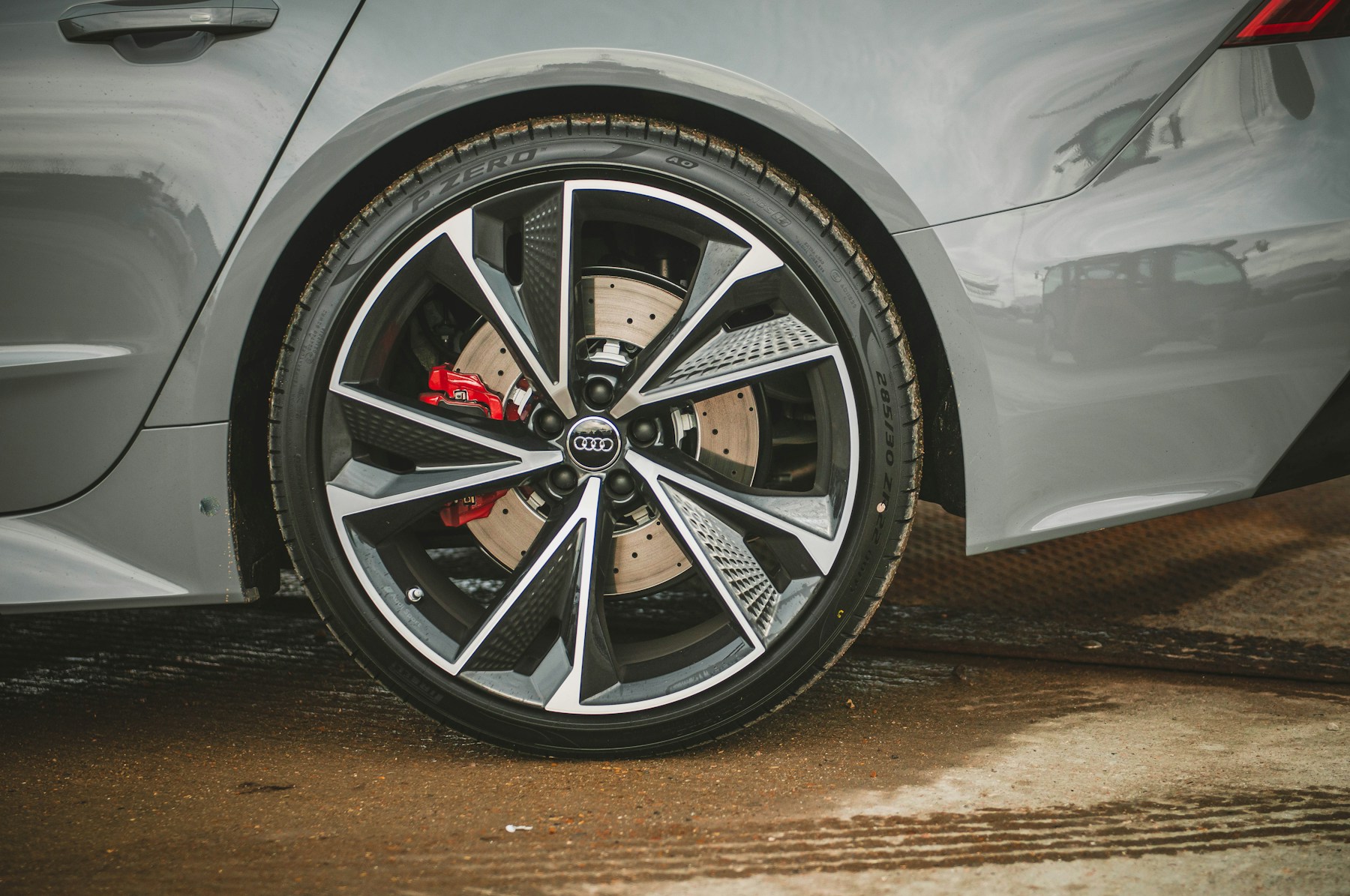 Колесо Audi RS7 Sportback и зазор в арке — фотография Remy Lovesy