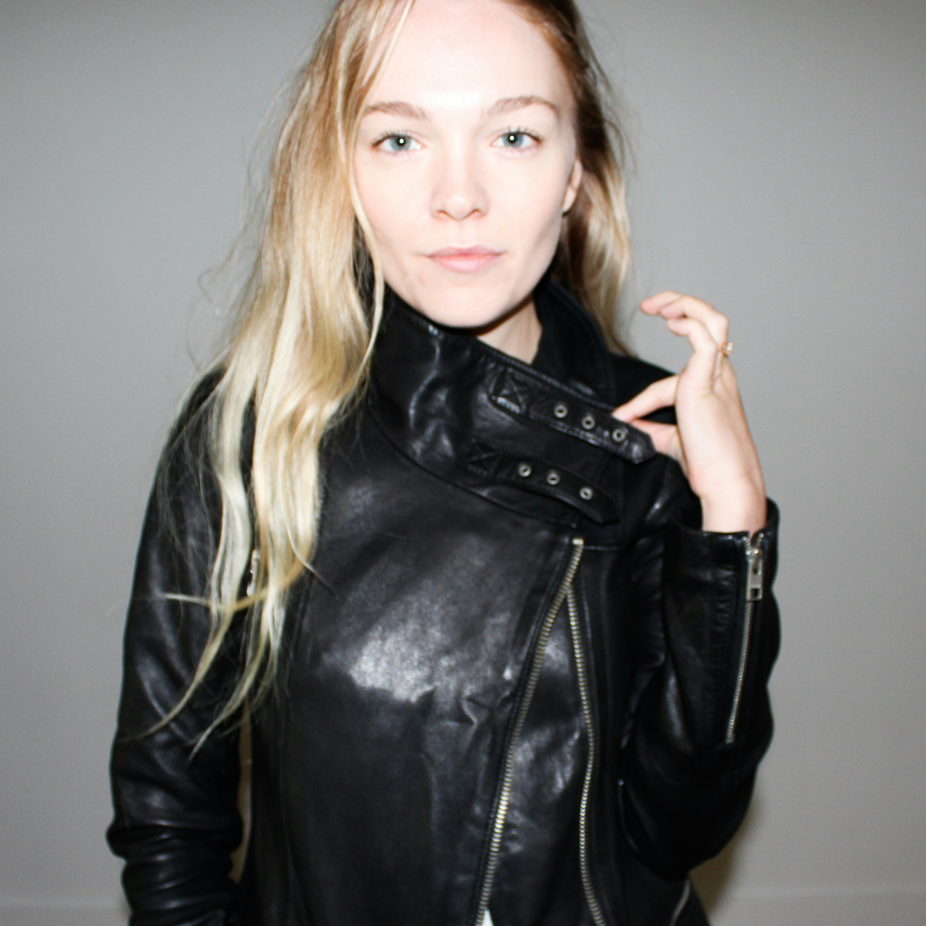 Veste en cuir noir