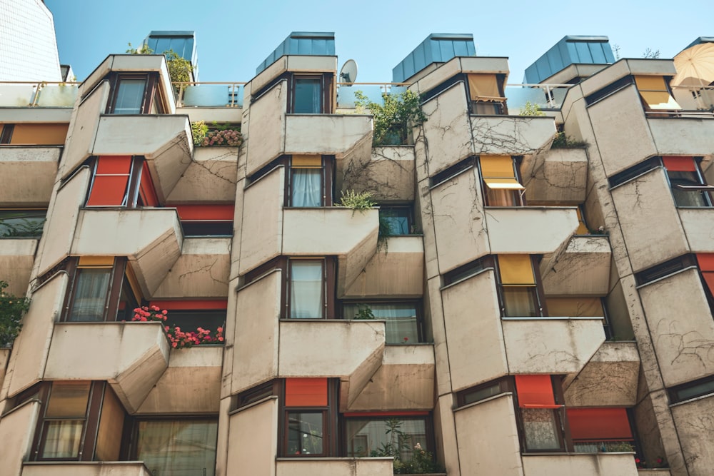 brown and white concrete building