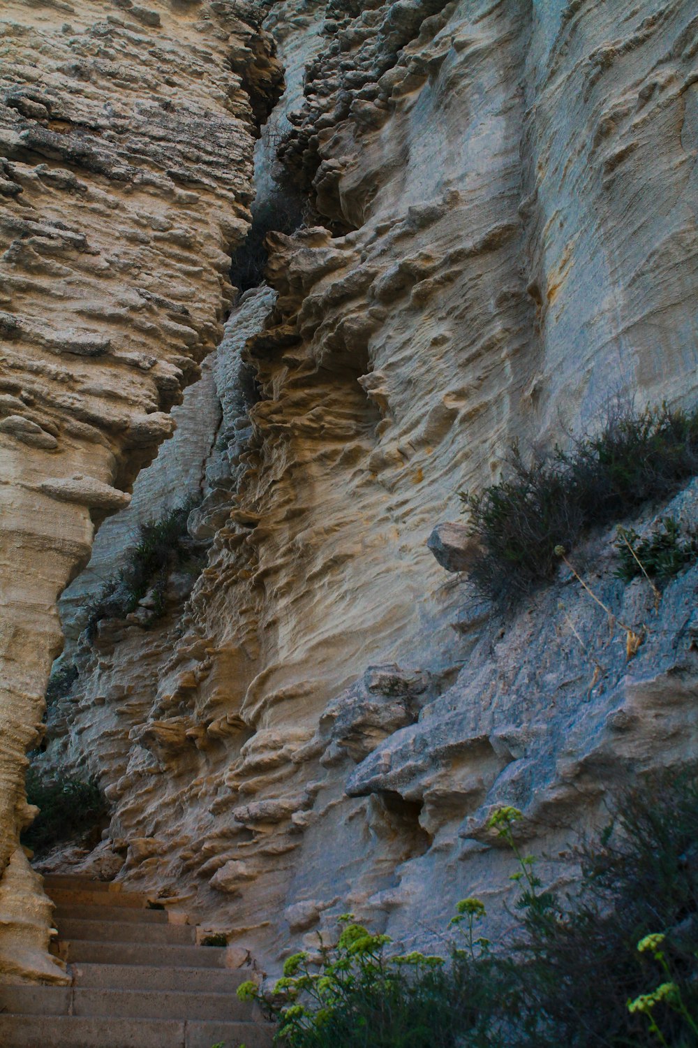 brown rocky mountain during daytime