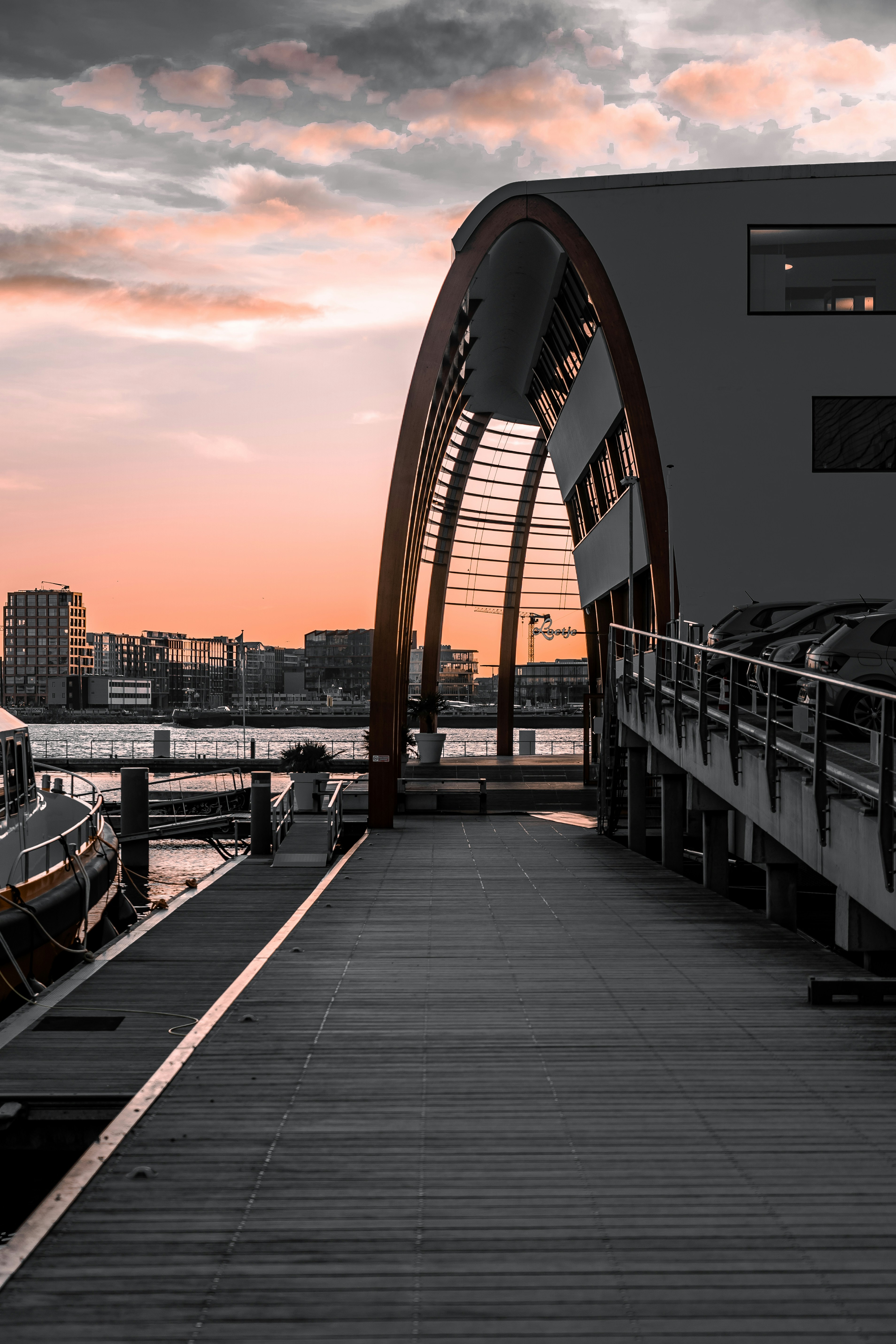 Photo by mitchelanneveldt