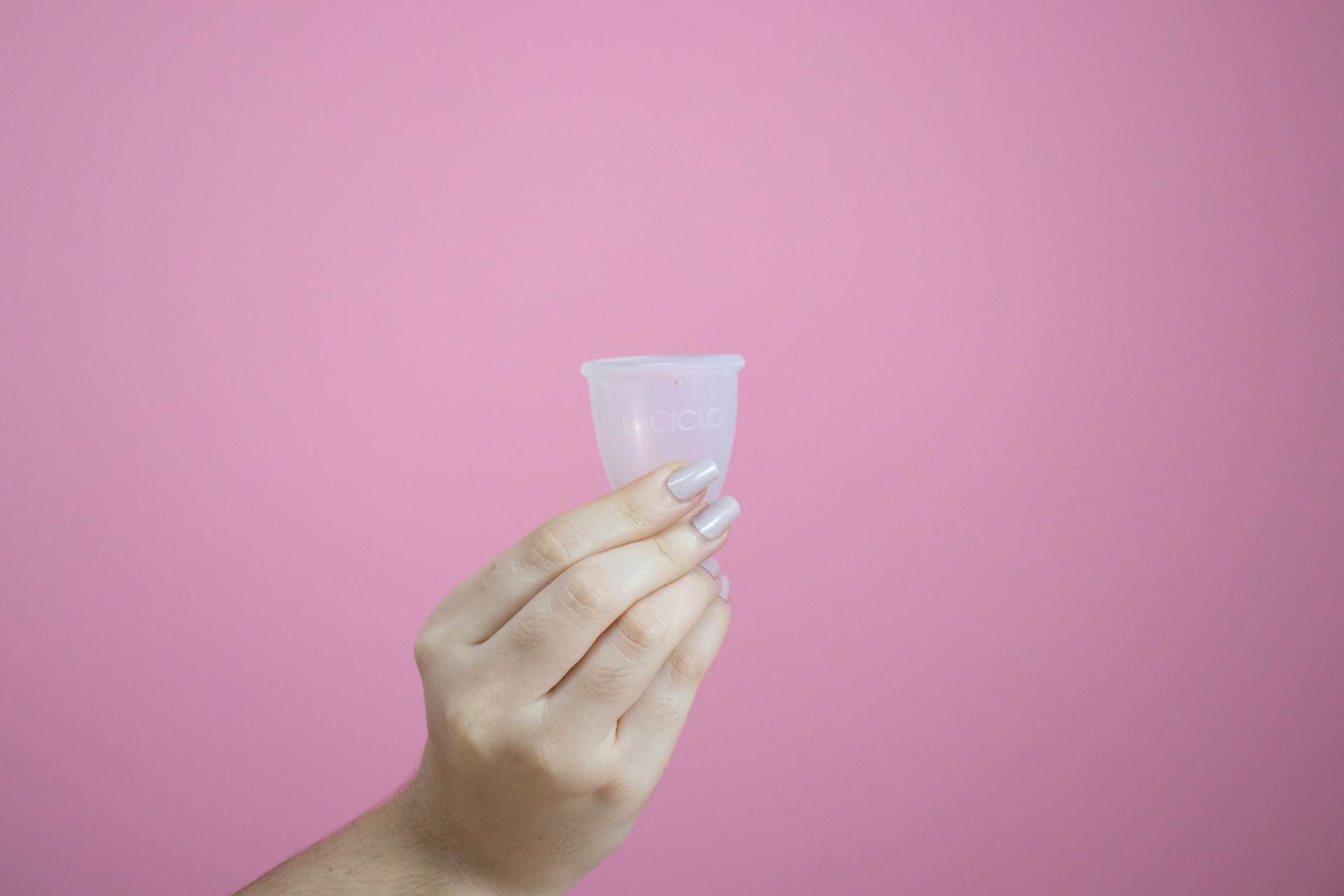 sesión de yoga para la fase de la menstruación