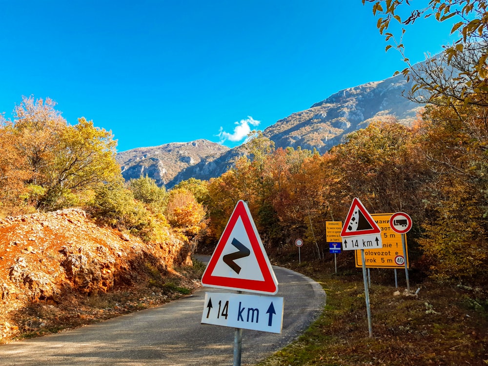 Road Signs Pictures Download Free Images On Unsplash