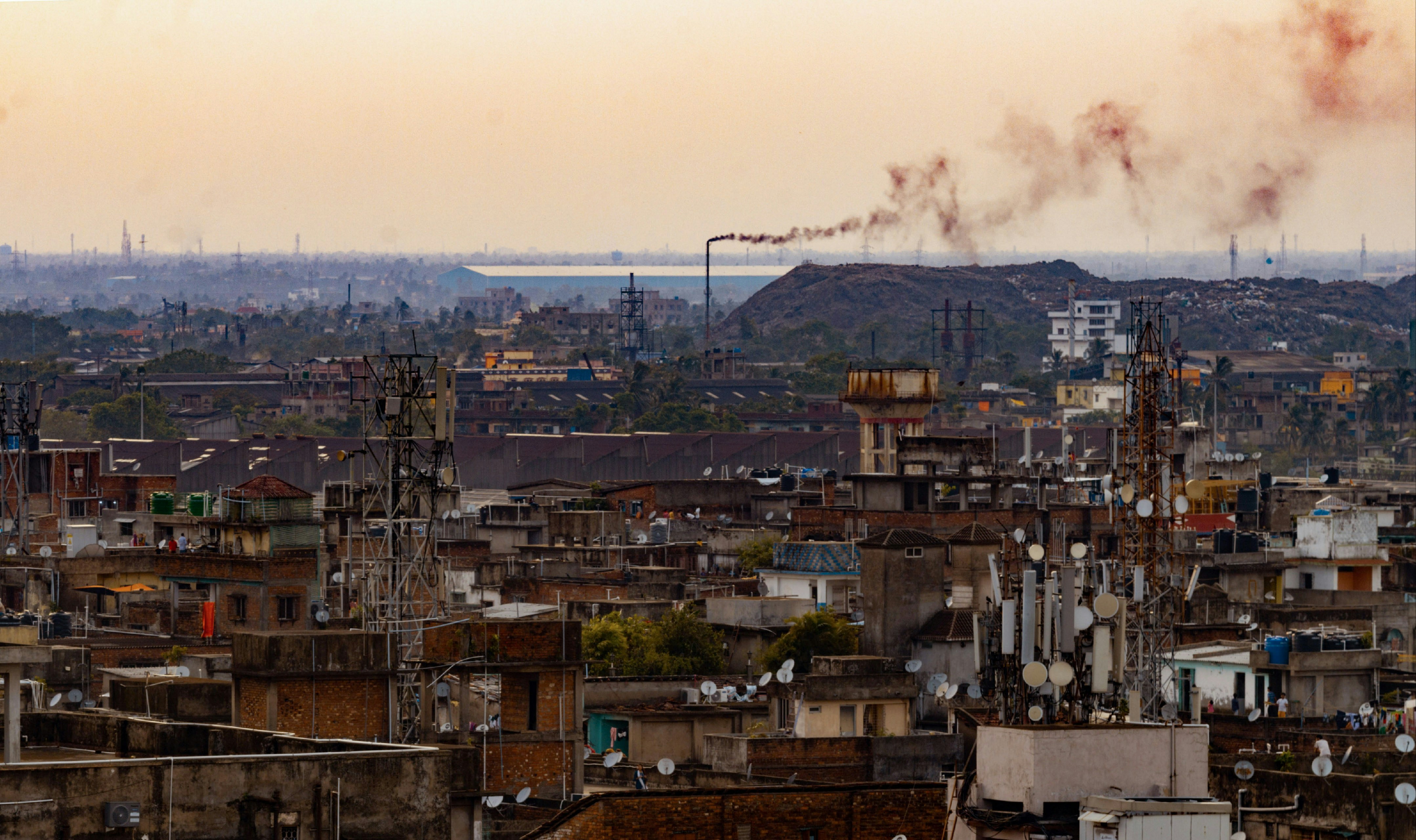 Vista aérea de los edificios de la ciudad durante el día