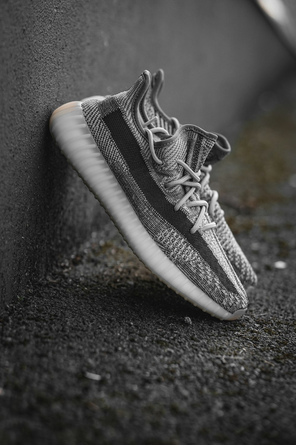 750+ Adidas Yeezy Pictures [HD] | Download Free Images on Unsplash