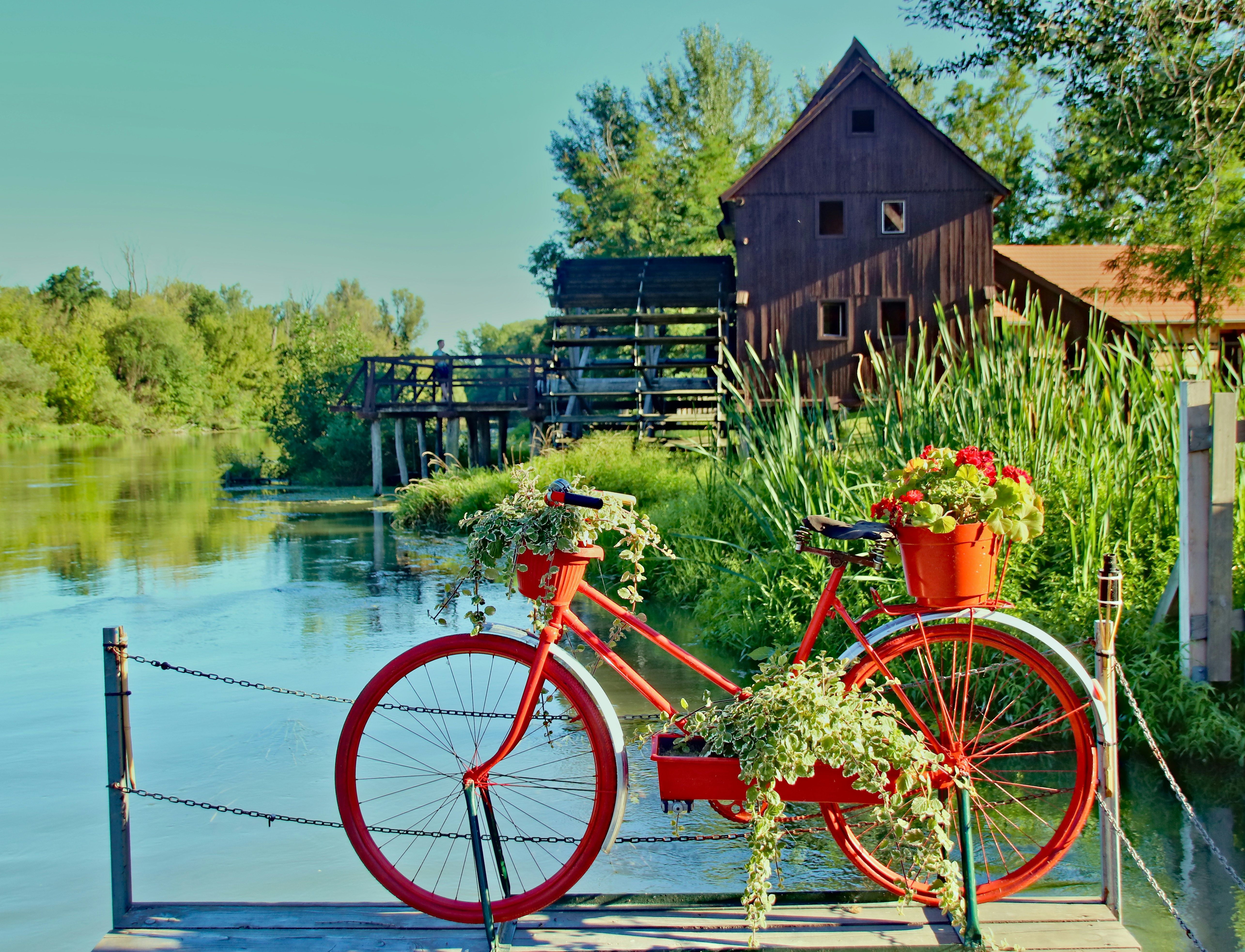 ปั่นจักรยานริมแม่น้ำเจ้าพระยา