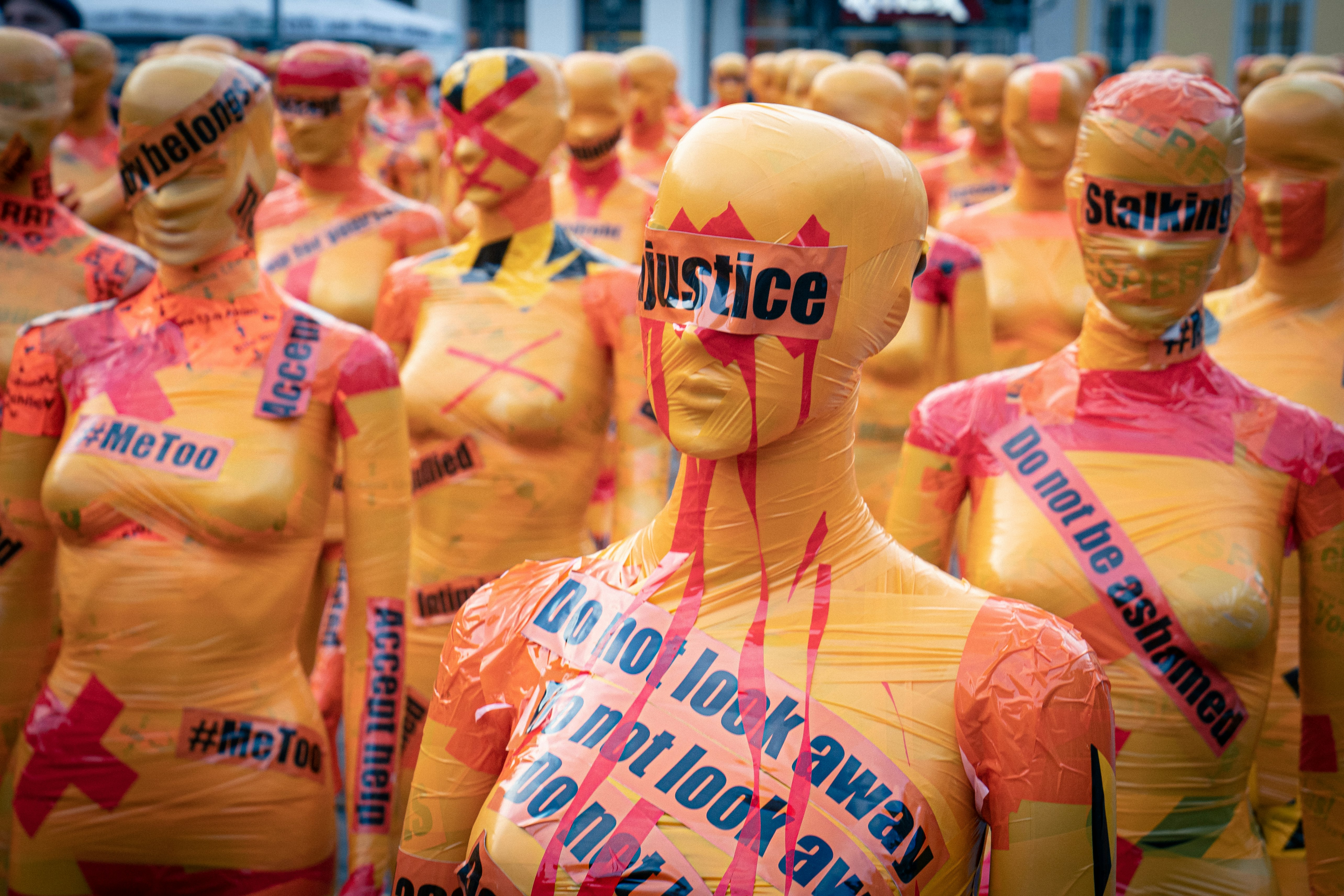 (In)Justice - November 25 is the international day against domestic violence. This photo was taken in Bonn, displaying the work of an artist.