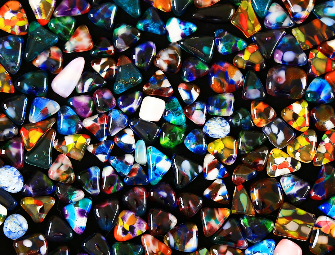 莫桑石是鑽石嗎？莫桑石與鑽石有何區別？