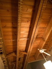 white 3 bladed ceiling fan