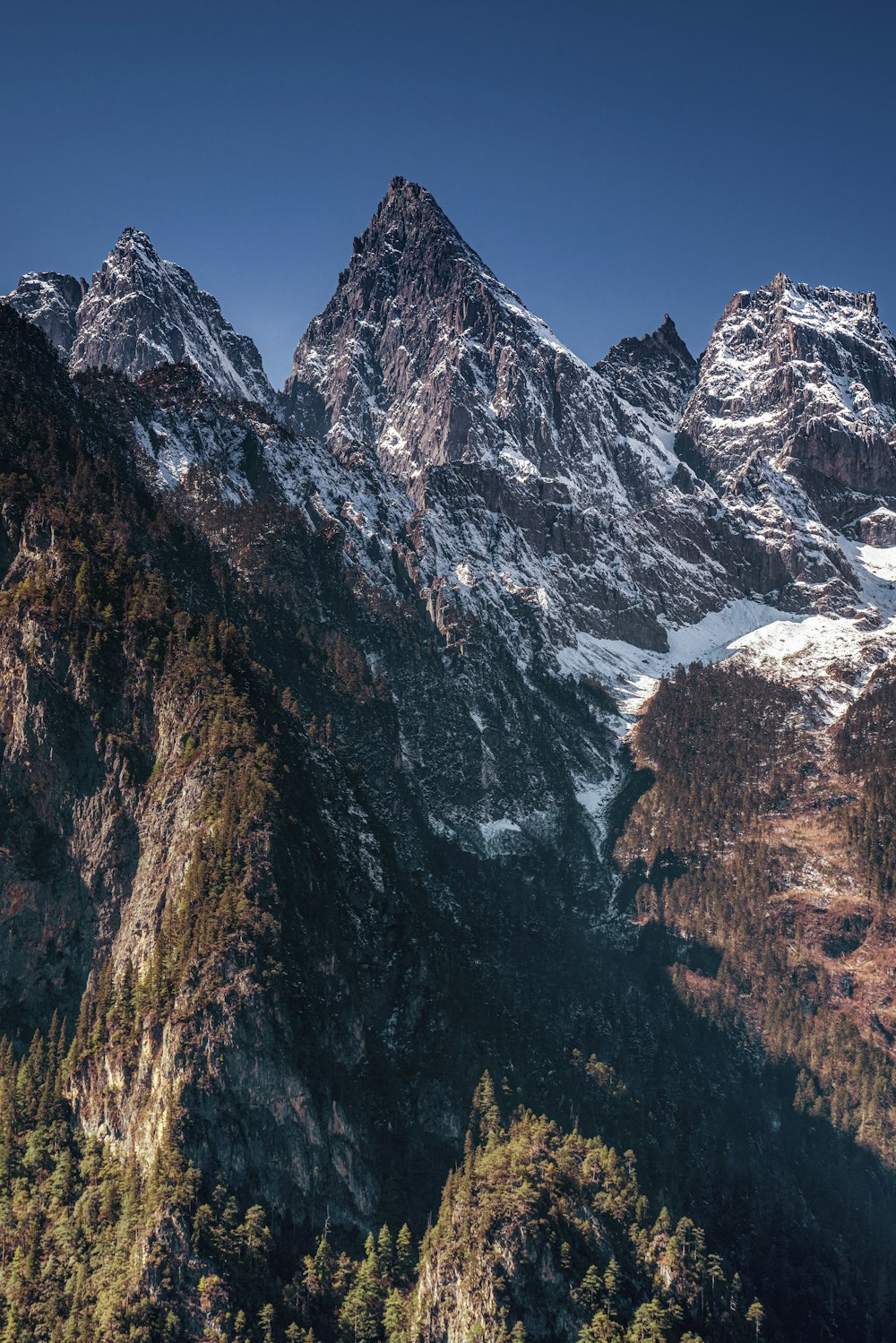 brown and white rocky mountain