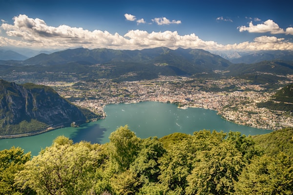 Discover Como: Local Cultural Traditions & Festivals
