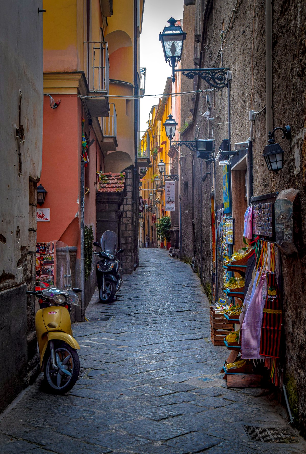 Travel Guide: Exploring the Charming City of Naples, Italy