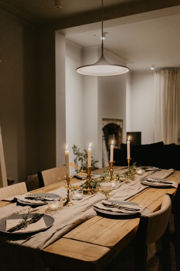 Mesa de Jantar 4 Lugares Magiore — Elegância e Solidez para Momentos Especiais