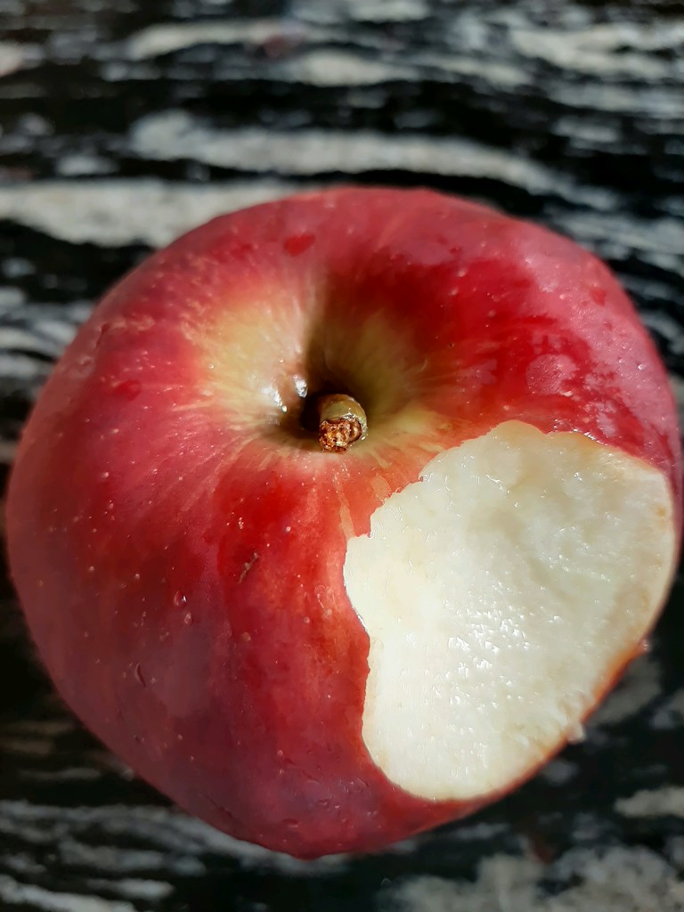 Fresh Red Apples