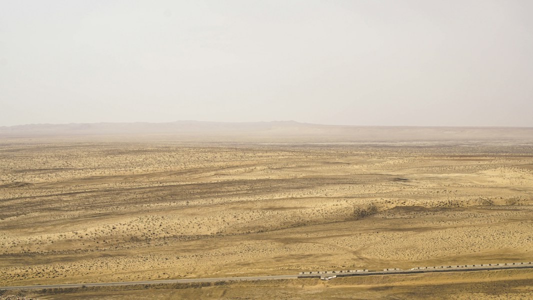 Kyzylkum Desert: Central Asia's Red Sands