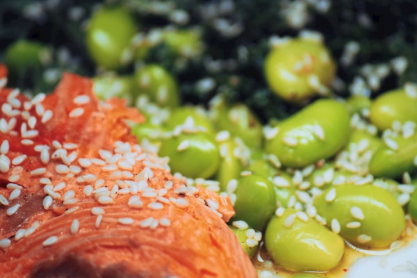 Quinoasalade met edamame en sesamdressing — receptfoto
