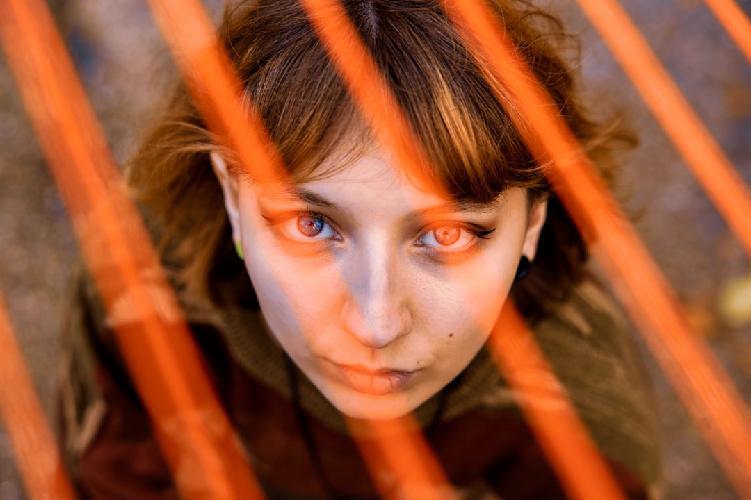 woman with brown hair and brown eyes