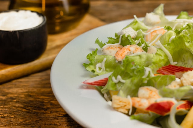 Shrimp Salad with Creamy Pepper