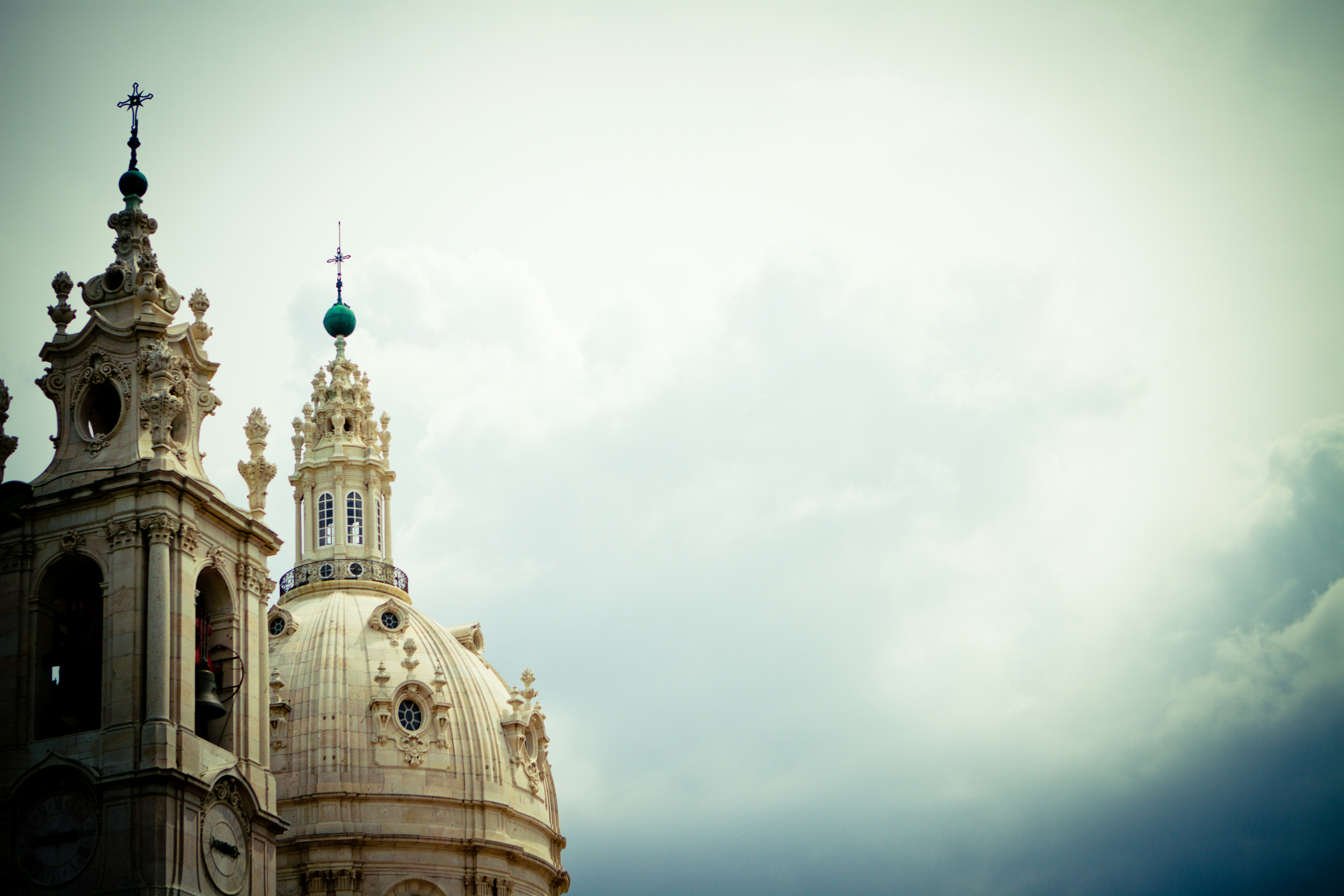 Photo by raimondklavins