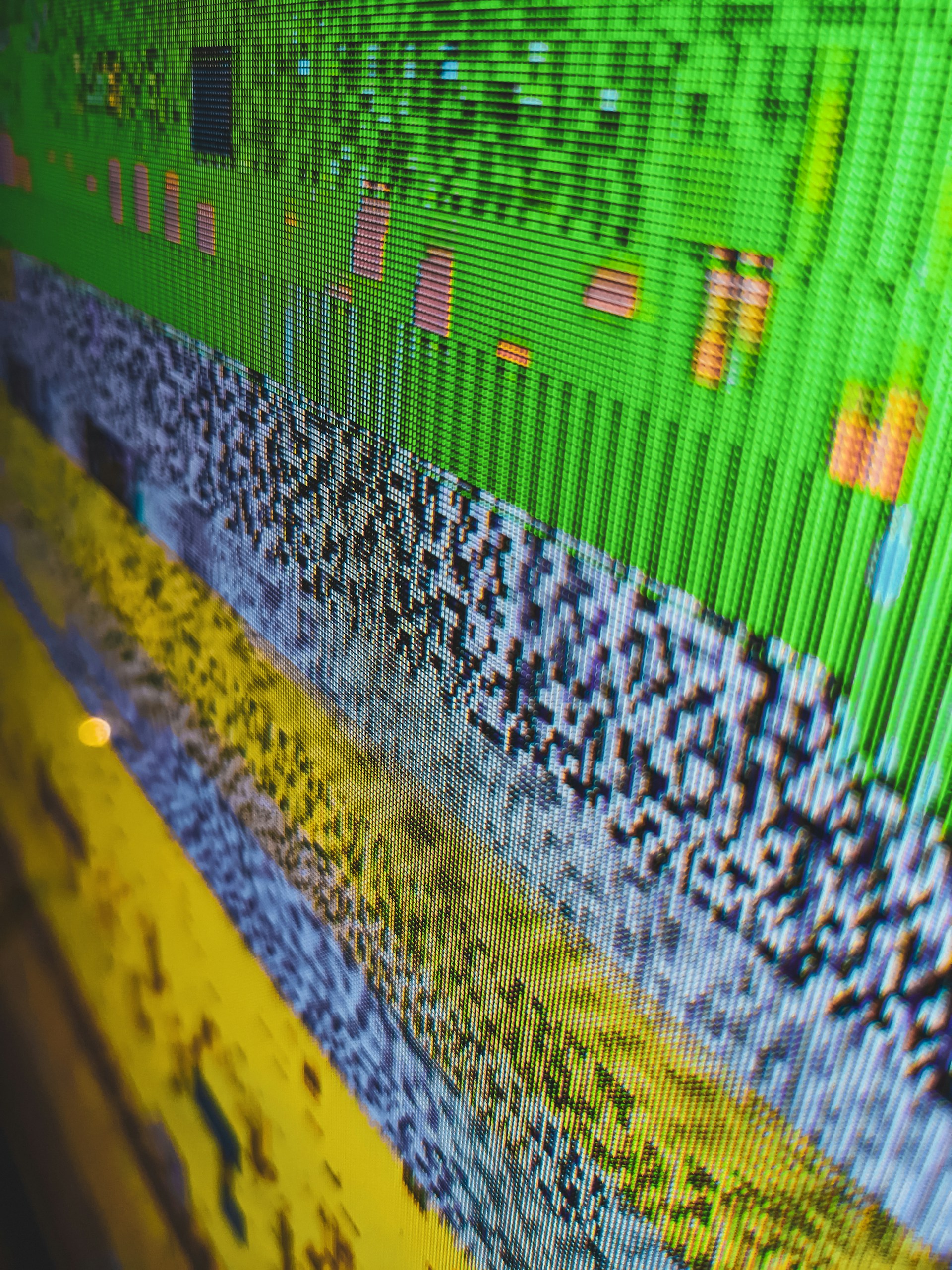 gray computer monitor