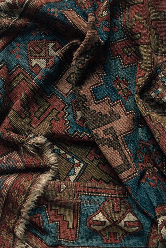 Tapis turkmène authentique