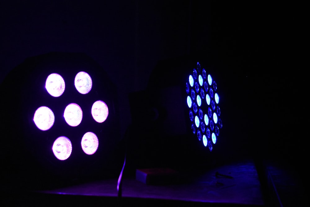 Luz LED azul y blanca