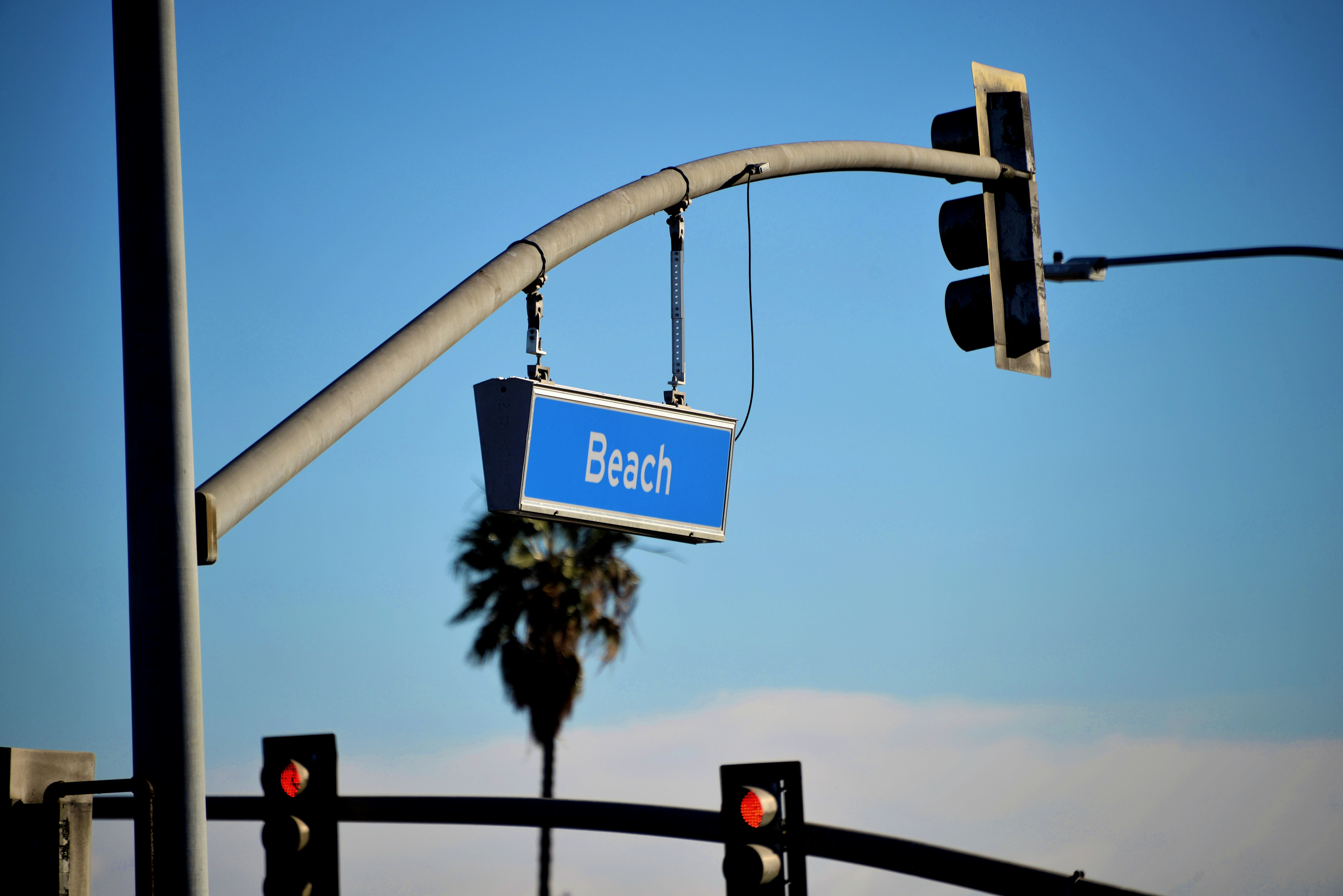 stop light sign on traffic light