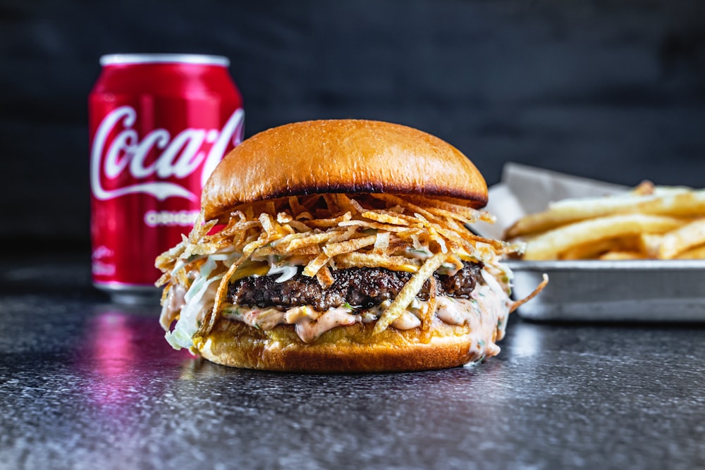 Hamburguesa con queso y lechuga