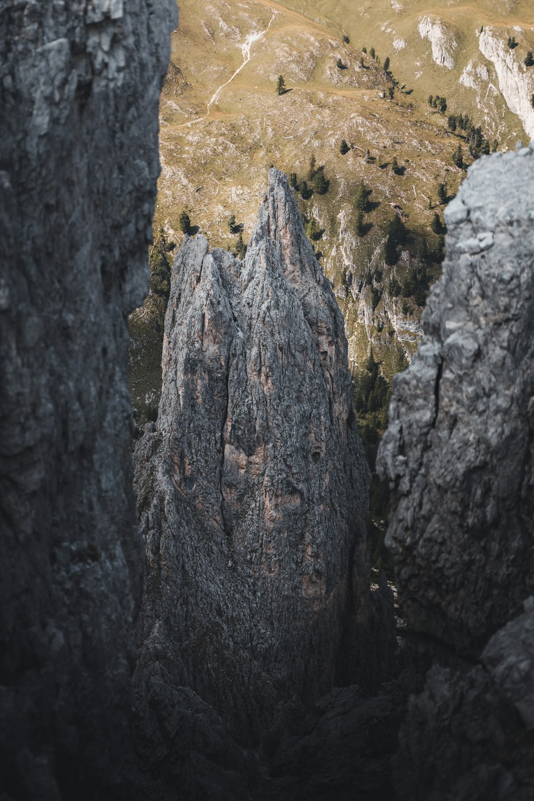 brown rocky mountain during daytime