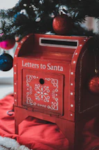 red and white love you box