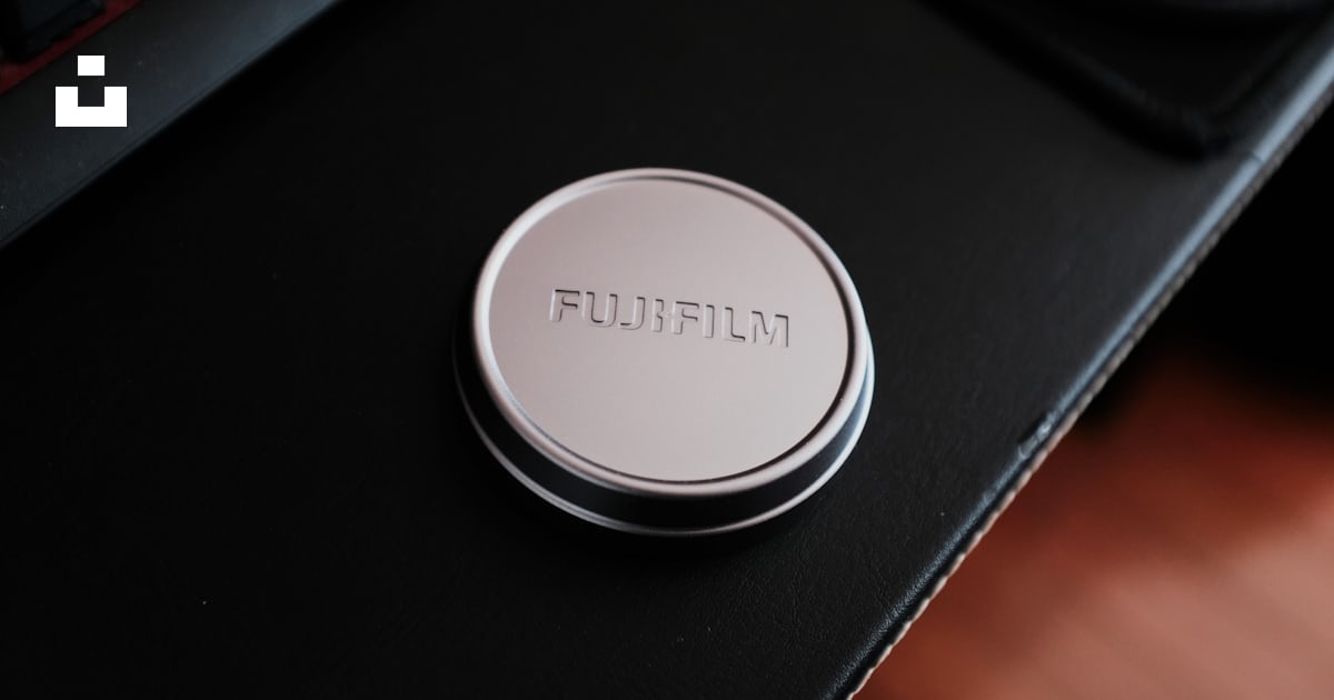 Black and white round device photo – Free Grey Image on Unsplash