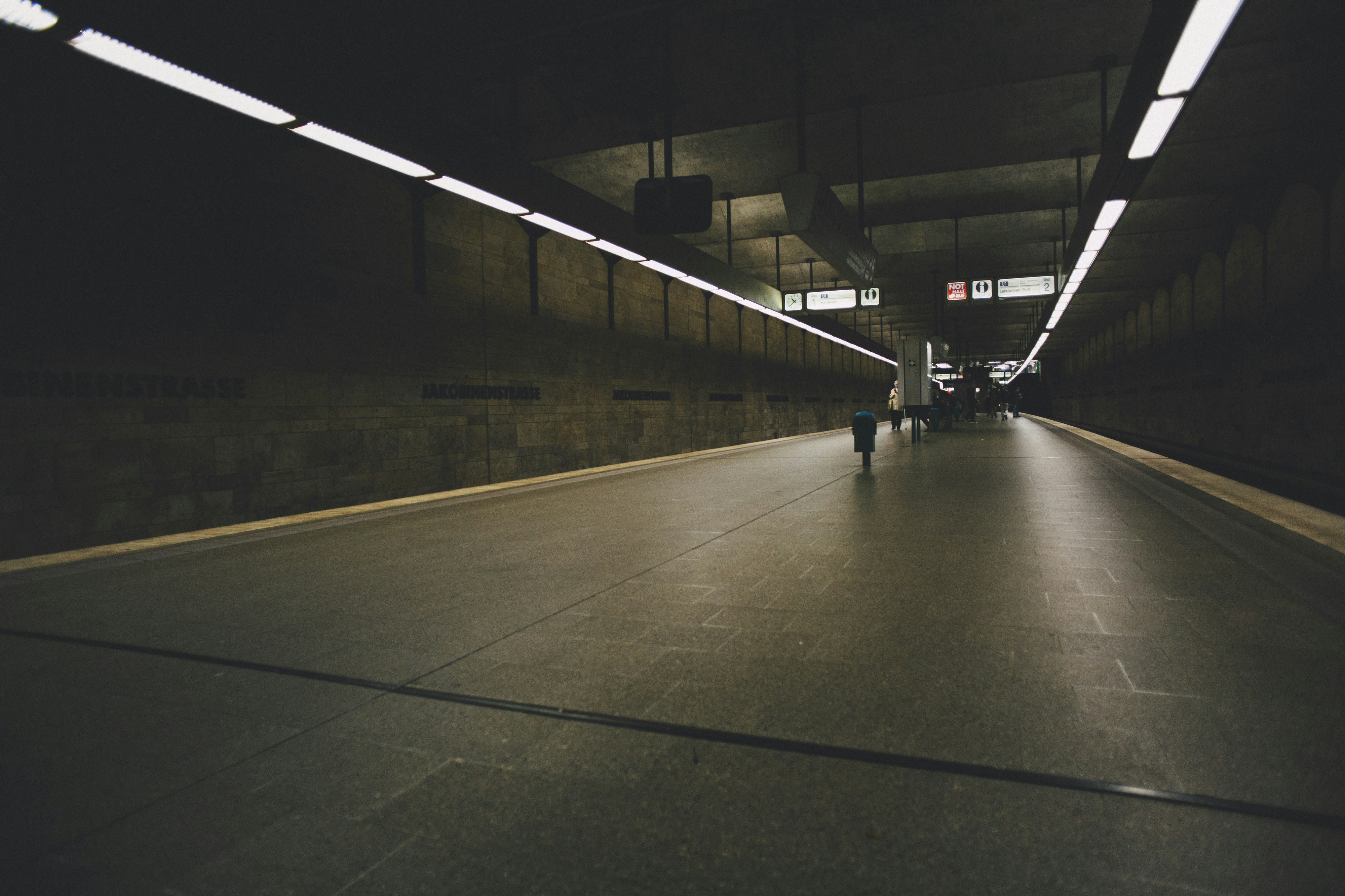 Photo by markusspiske