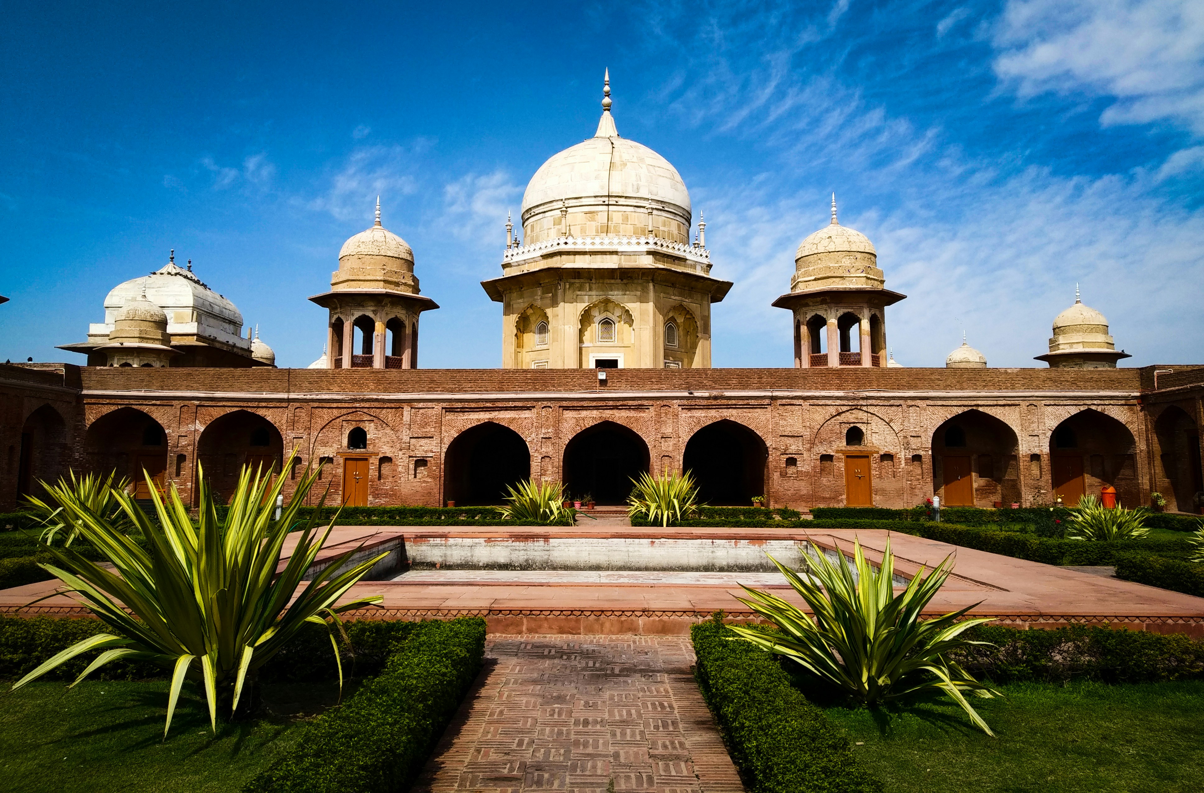 brown dome building under blue sky during daytime, Sheikh Chilli