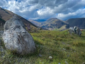 A serene virtual landscape showcasing the three stones of Cuesta in mixed reality.