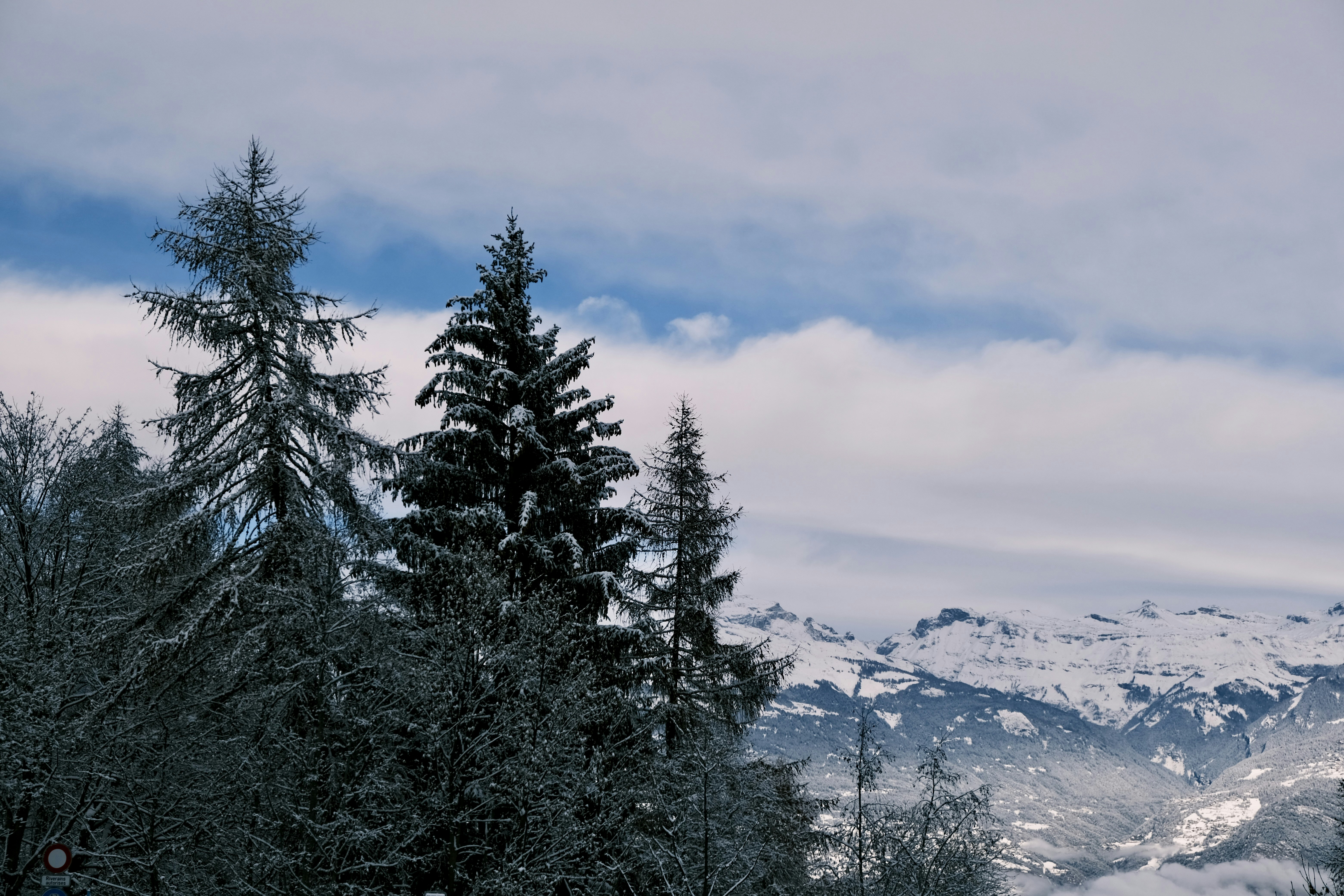 Photo by etienneflorent