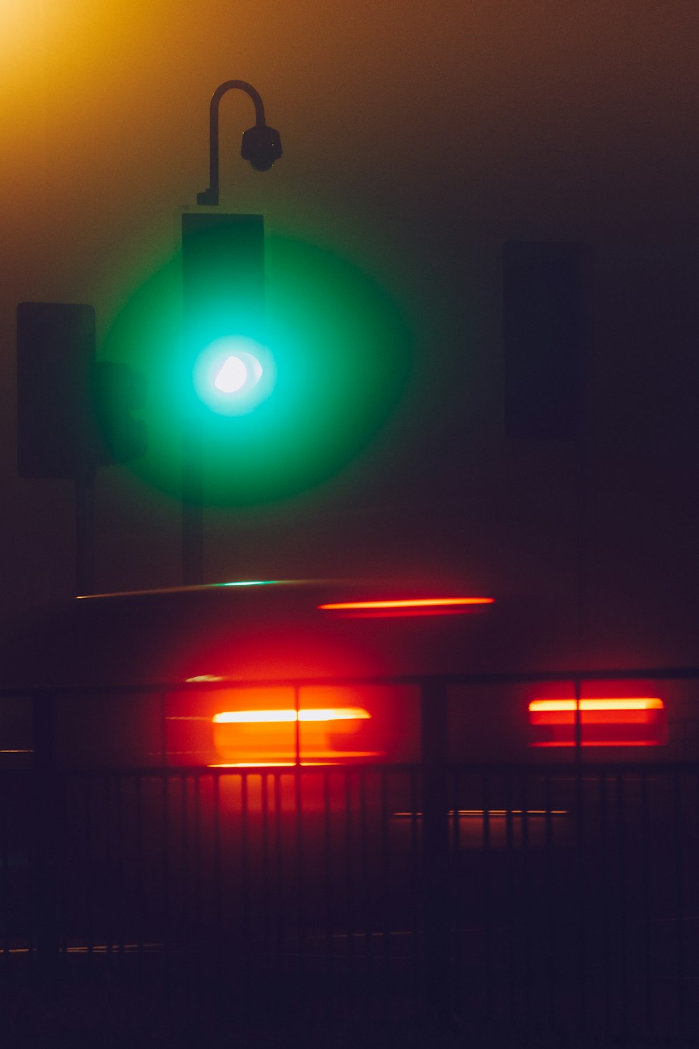 green and orange traffic light