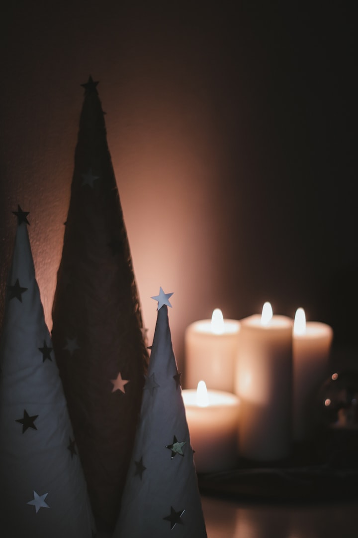 How to Create Christmas Seasonal Candles