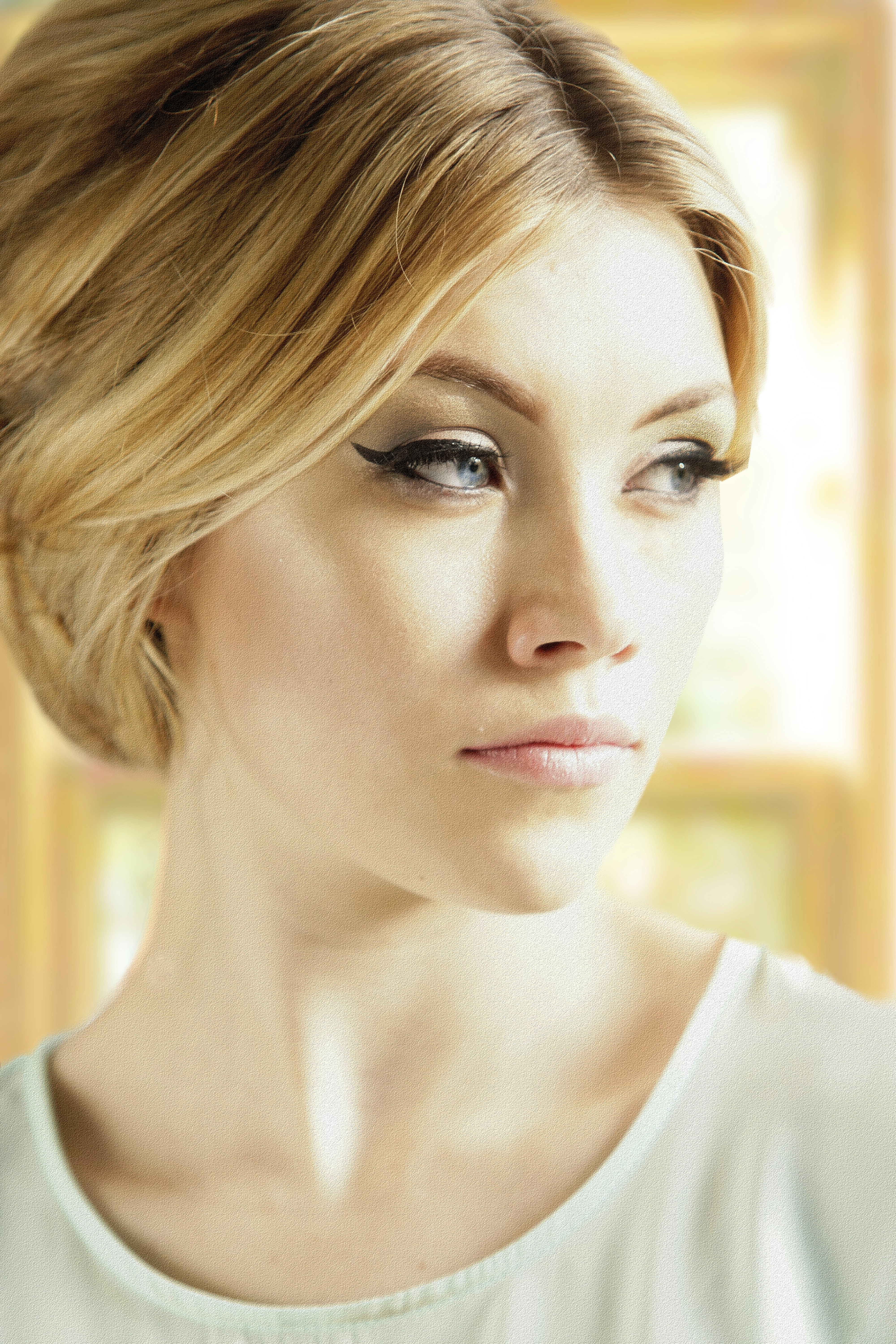 woman in white scoop neck shirt