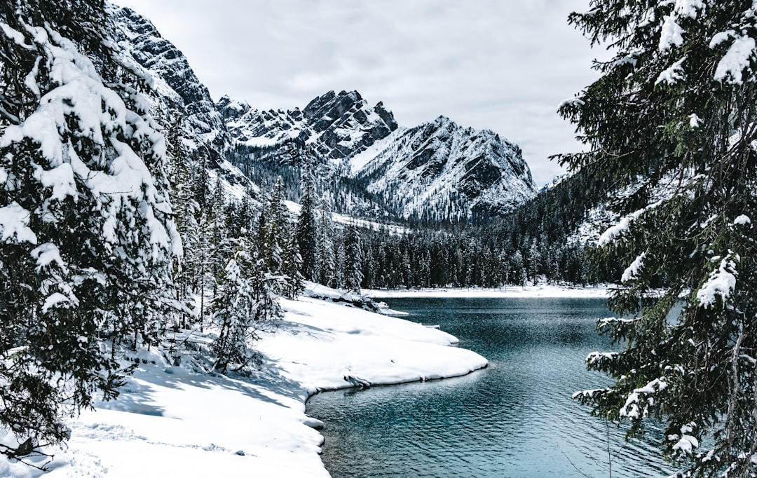snow covered mountain near lake,<p></figure>👋 Small donation, huge appreciation paypal.me/DanieleFranchi 🙏🙏🙏92</p><p>