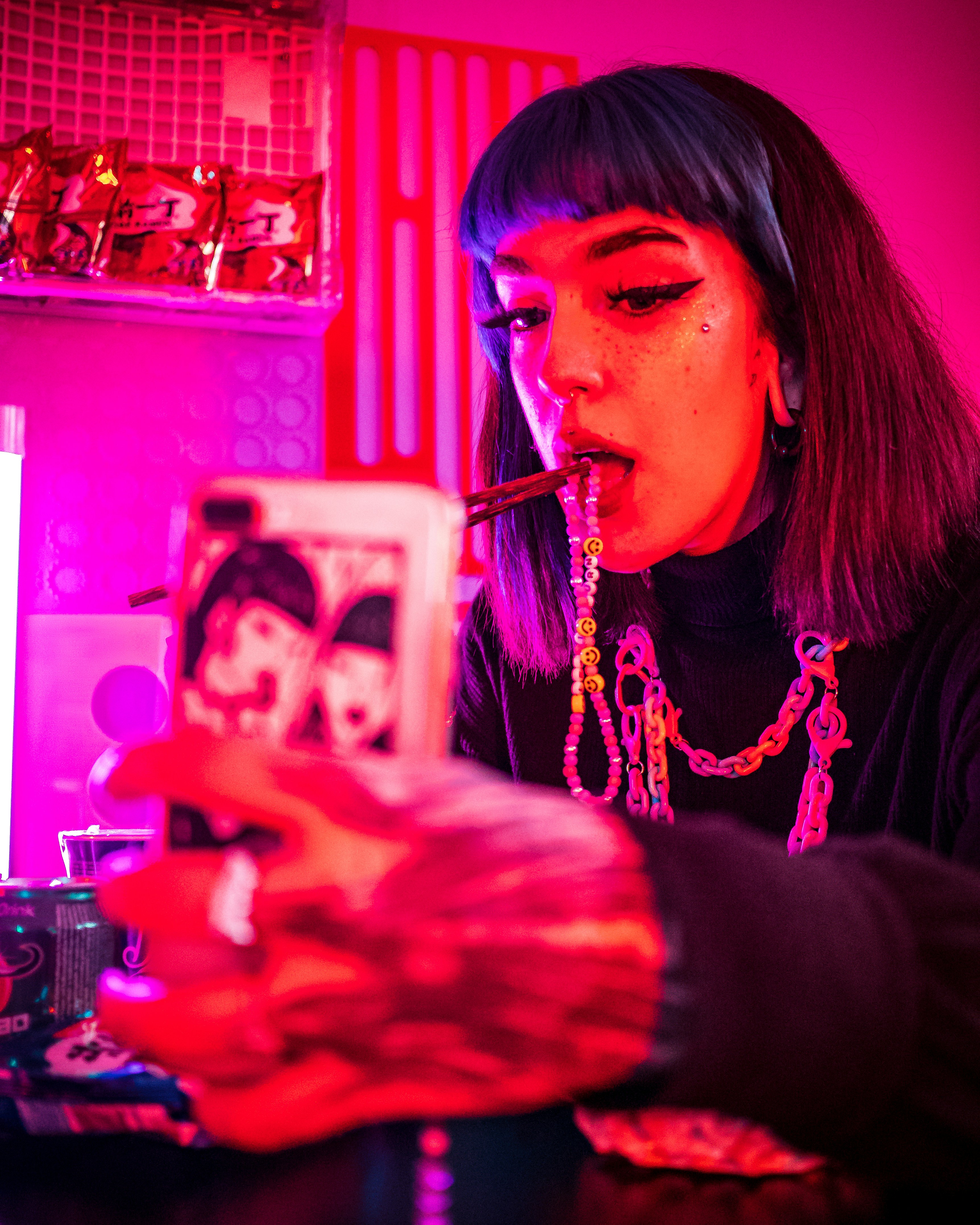 photo-1607435097617-95b989a03047?crop=entropy&cs=srgb&fm=jpg&ixid=M3w0NTI1Mzl8MHwxfHNlYXJjaHwyfHxwcm9kdWN0JTIwYWx0ZXJuYXRpdmVzfGVufDB8fHx8MTczNzkyMDE1MXww&ixlib=rb-4.0 Пошук