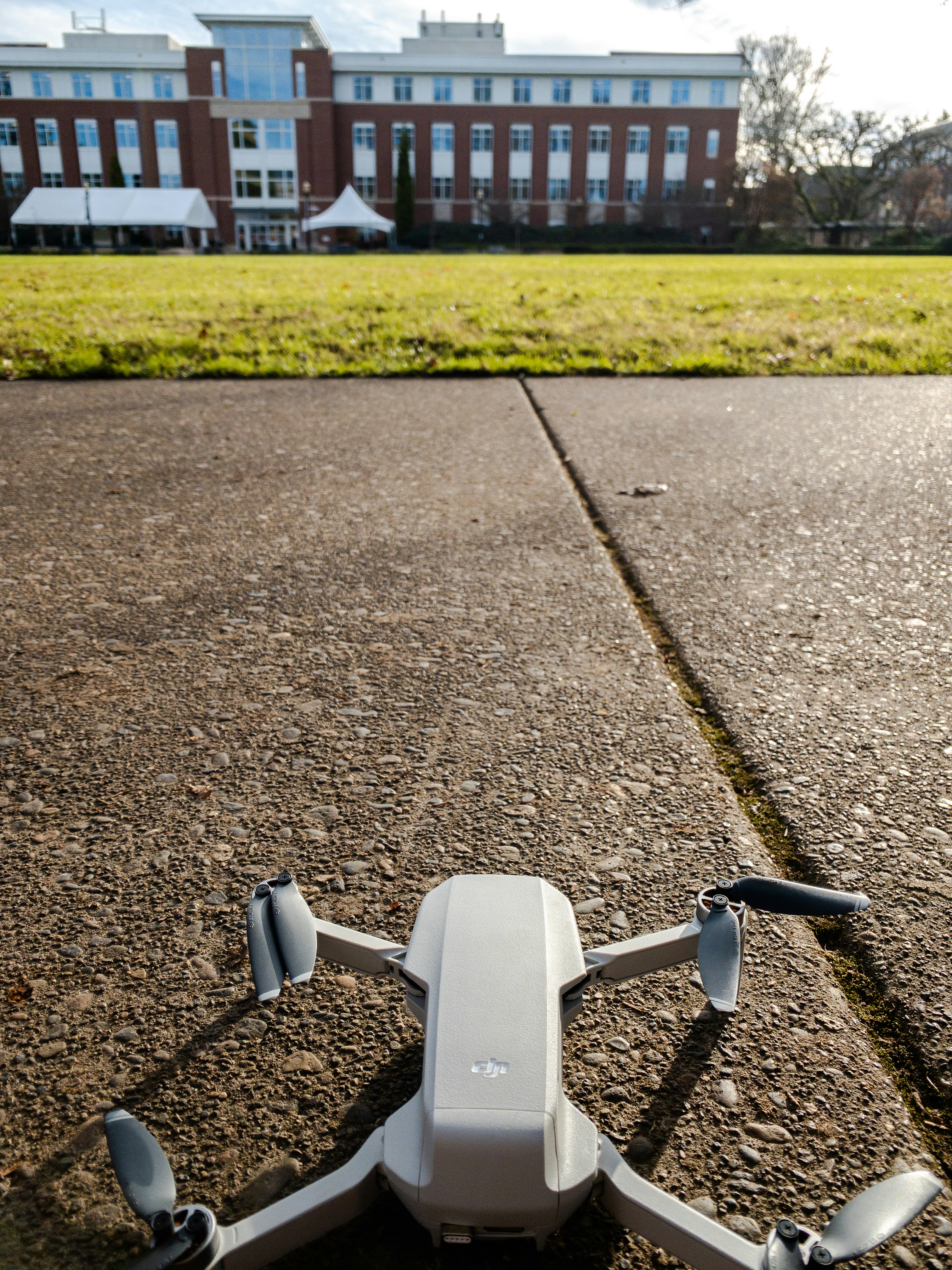 Suivi de chantier par drone à Narbonne : Pourquoi les entreprises l’utilisent