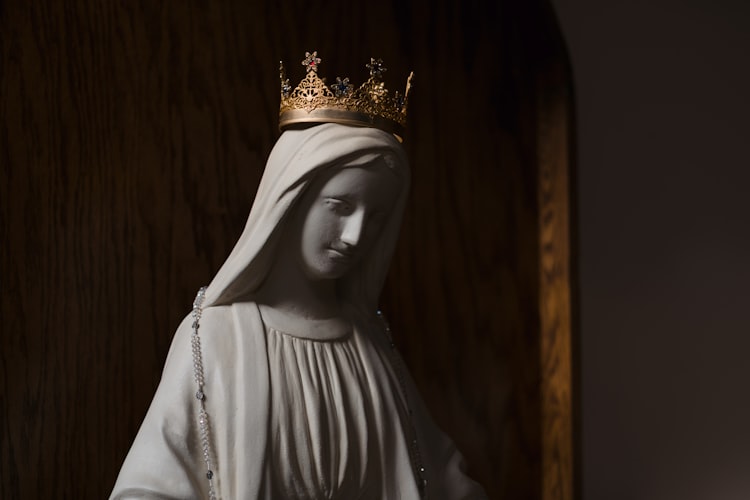 Do Catholics worship Mary?