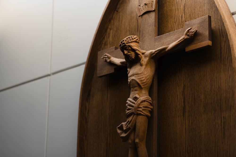Brown Wooden Christ Wall Decor Photo Free Cross Image On Unsplash - Wooden Wall Hanging Crosses