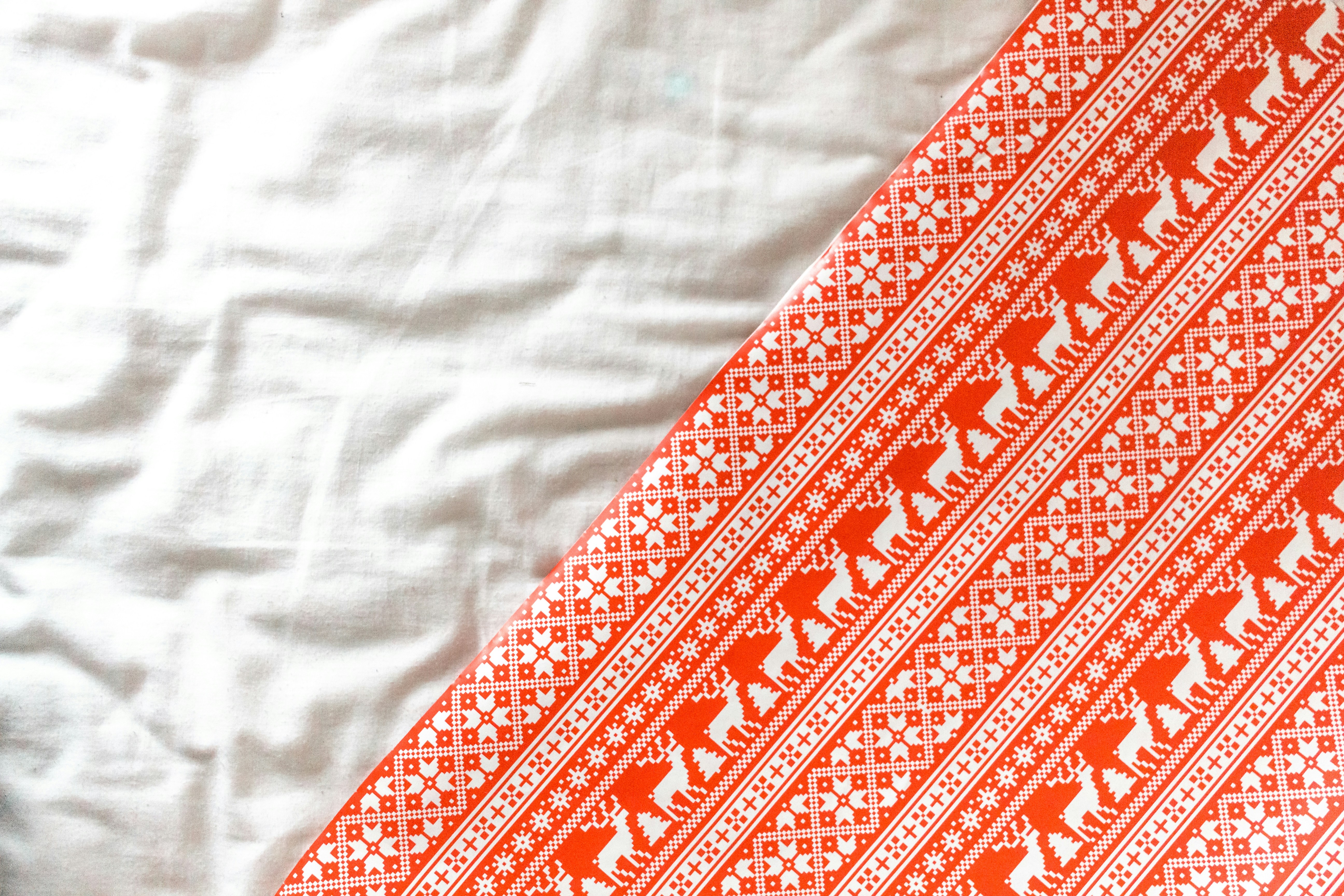 christmas wallpaper texture, wallpaper, Pipe Cleaner Crafts for Adults: Festive Christmas Ideas 1